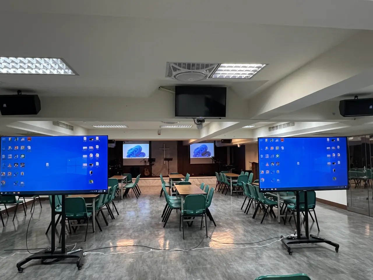 建國路教會液晶電視租賃案例